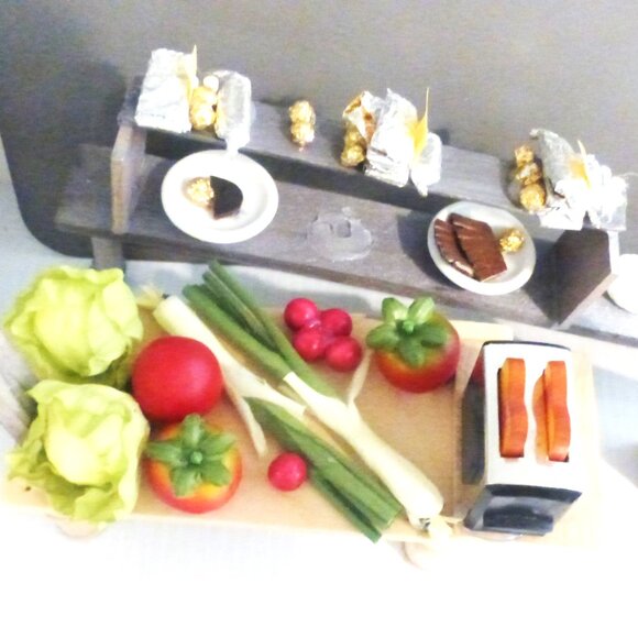 TYS1 - Huge Lot Doll House CHEF'S KITCHEN Barbie Kitchen Pots Pans Dishes Fridge - Picture 5 of 15